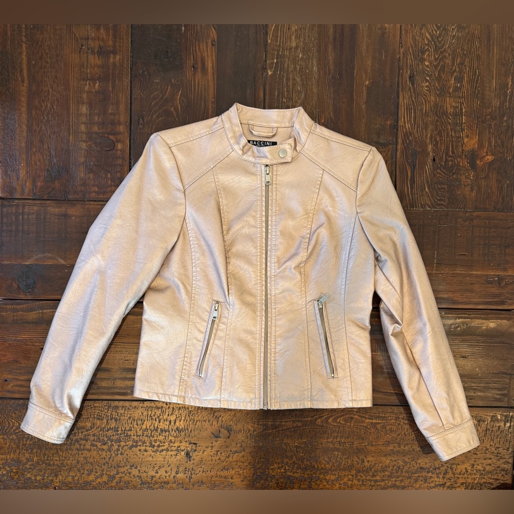 Baccini Women's Metallic Rose Gold Faux Leather Jacket. Size Petite Medium. EUC